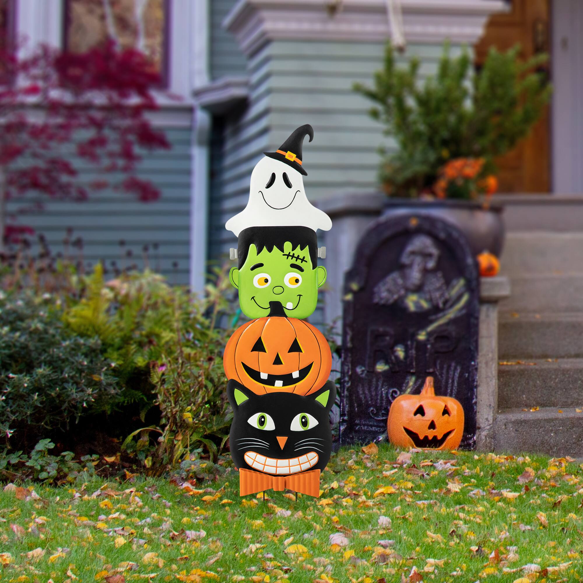 Glitzhome® 3.5ft. Halloween Metal Stacked Ghost, Frankenstein, Black Cat and Pumpkin Yard Stake